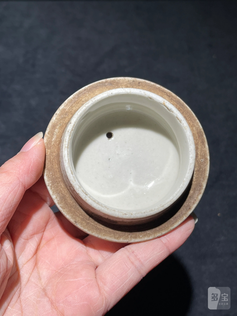 清宣统“江西瓷业公司”青花人物纹茶壶 - 图16